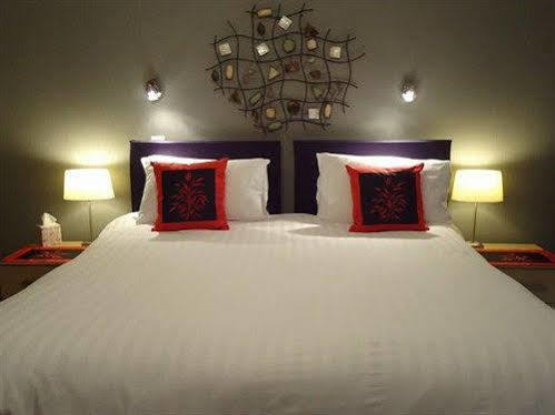 Jasmine House Bed And Breakfast Cheltenham Esterno foto